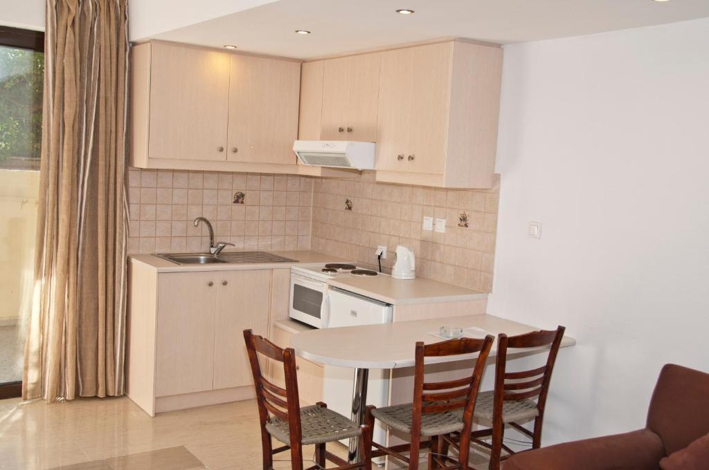 Oasis Apartments & Rooms Plakias Room photo
